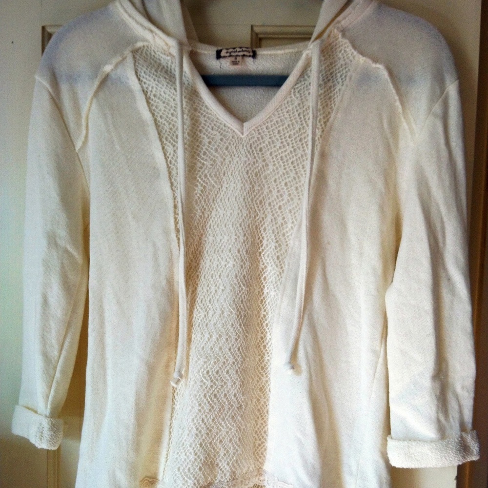 NWT Eyeshadow Lightweight Pullover Sweater